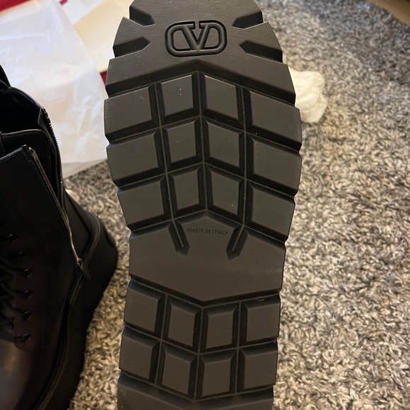 Valentino Uniqueform Lace Up Boots - Picture 5 of 8